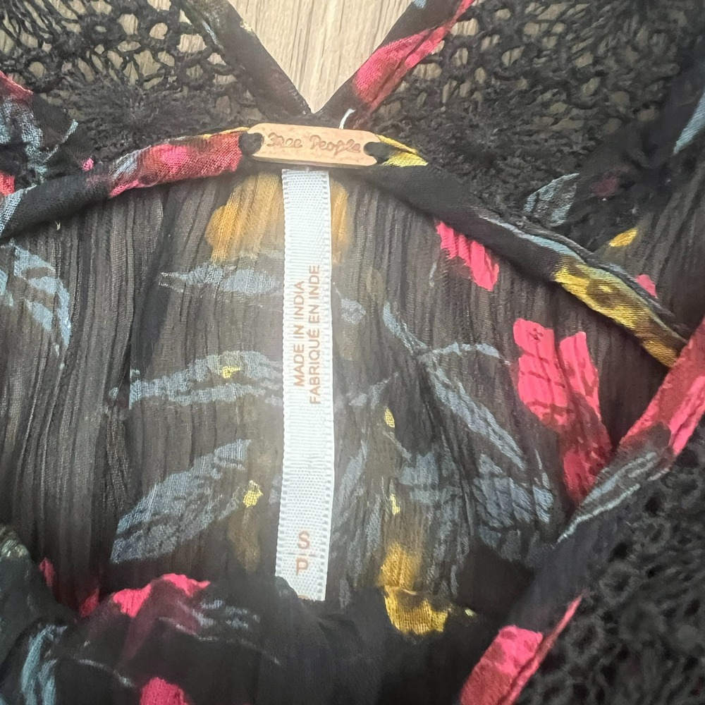 Free People S Black Sheer Floral Boho Blouse Open Back Crochet Trim Festival - Picture 7 of 10